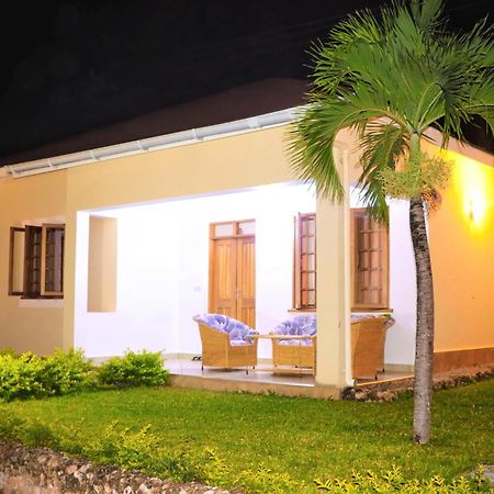 V-Szameitat Homes เดียนีบีช ภายนอก รูปภาพ