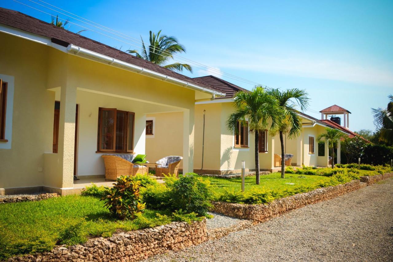 V-Szameitat Homes เดียนีบีช ภายนอก รูปภาพ